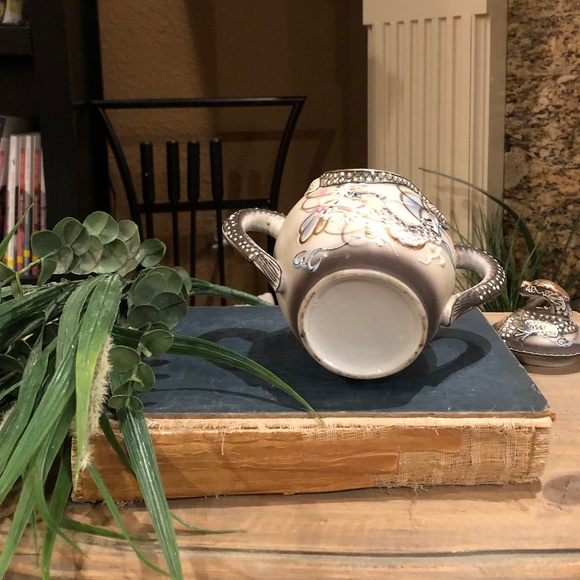 Vintage Nippon Dragonware Moriage Porcelain Teapot . 6 x 7 Inches - Picture 8 of 12